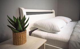 Kyiv Lesi 3 Studio Apartment